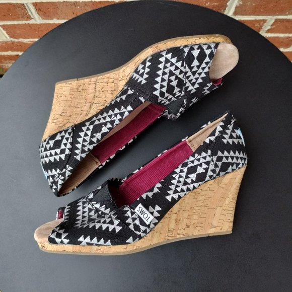 Toms Women's Stella Wedges Sandals Peep Toe Black Silver Aztec Cork Size 8 - Picture 6 of 10